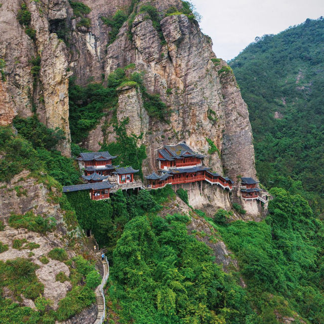 大慈岩風景區：佛韻與自然的心靈聖地