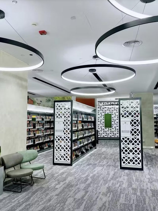書香滿城：新加坡國家圖書館的智慧旅程