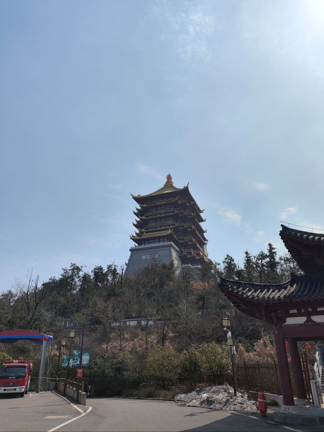 黃石東風山 ——被雲霧包圍的徒步天堂