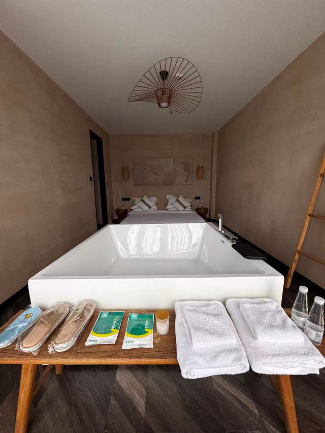 日啖枇杷三百顆，不辭長居黃果樹