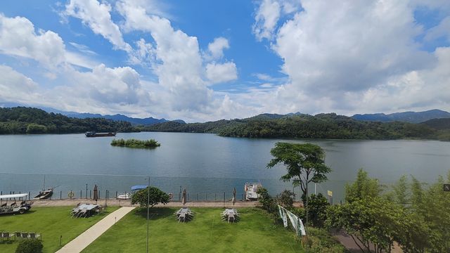 住進山水畫卷中，感受愛樹慈湖書院的療癒時光