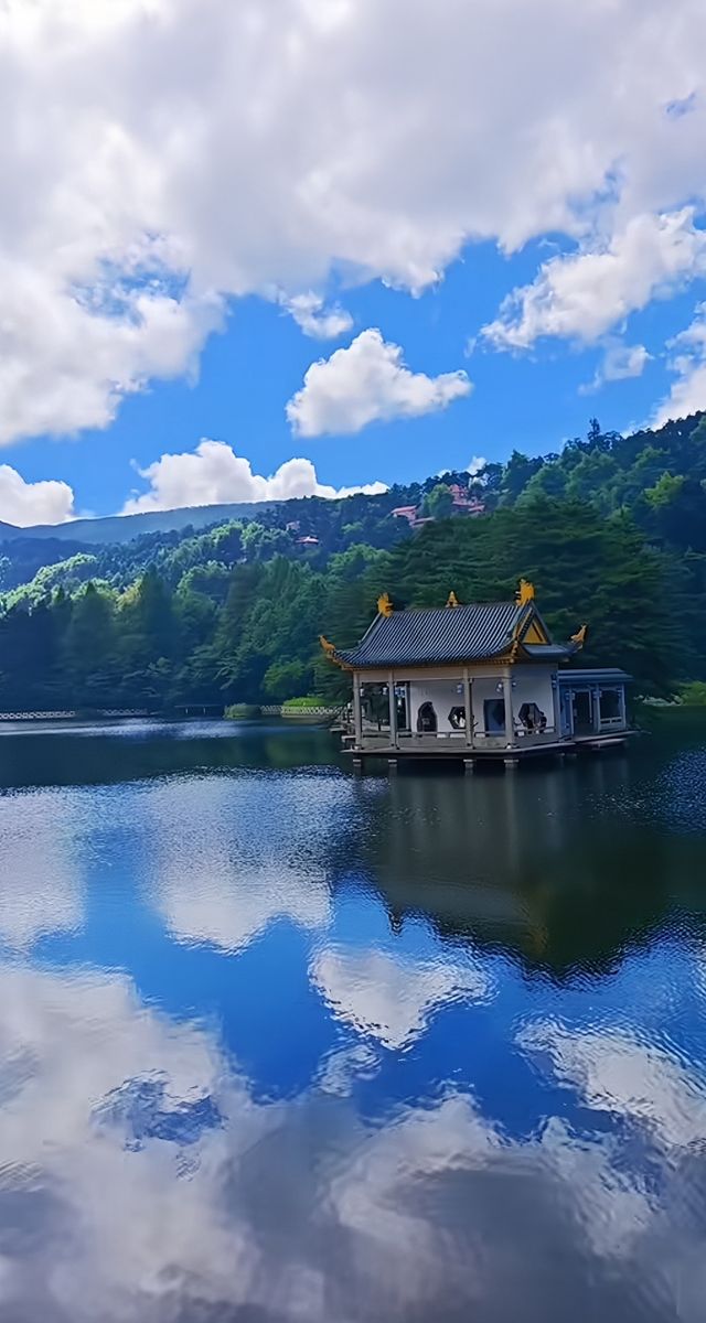 1. 登廬山望雲海,在飛流直下間,讀懂李白的詩意 1. 登廬山望雲海,在飛流直下間,讀懂李白的詩意