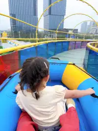感覺全蘇州的人都來這遛娃了