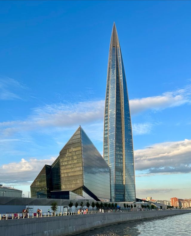 戰鬥民族的傲嬌！歐洲第一高樓竟長這樣