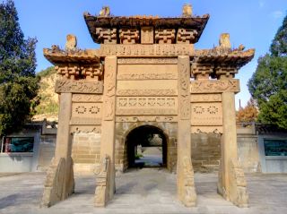 "Little Dunhuang of Northern Shaanxi! Yan'an Zhongshan Grottoes Check-in Guide"