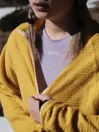 川西雪山整活，吃了牦牛肉，單穿一件是否抗凍