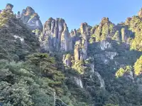 三清山媲美黃山