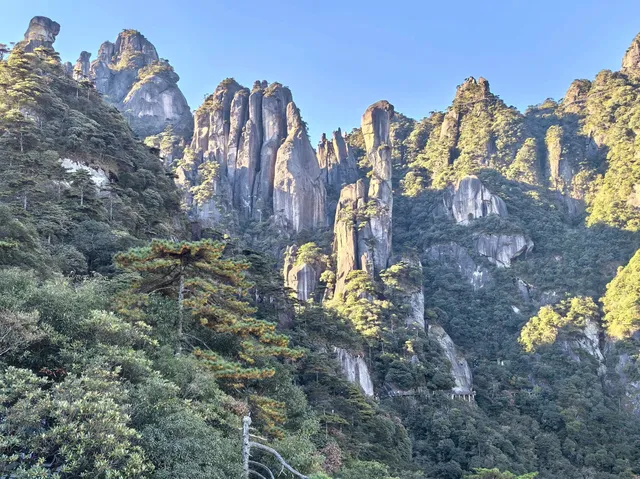 三清山媲美黃山 三清山媲美黃山