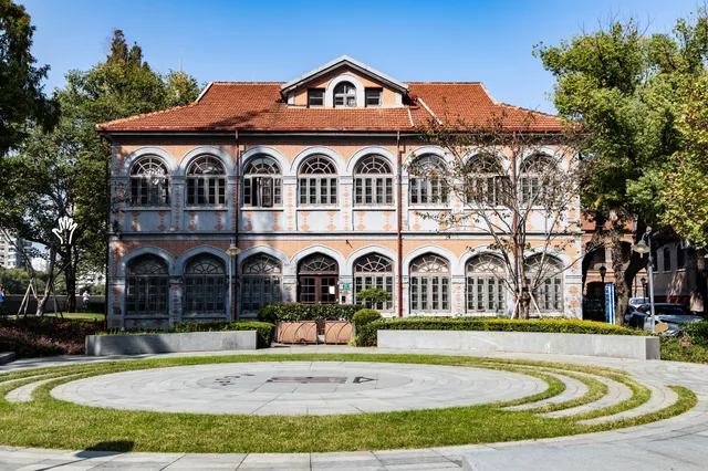 這個校園很美，而且沒有圍牆