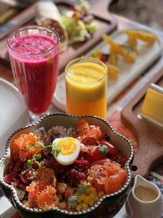 The top choice for weekday lunches for working professionals, offering excellent value for money. Pioneer Western Restaurant (Zhongguancun Branch) is located in the heart of Zhongguancun Entrepreneurship Street.