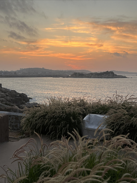 平潭断崖海景民宿｜みかん色の海の日の出を日常に取り込む | Trip.com 平潭