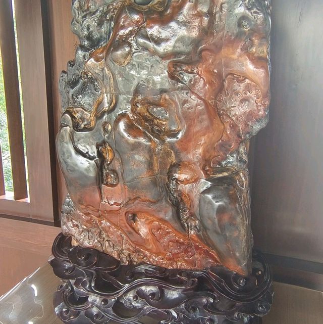 珍石展覽！大雄殿，觀音殿，藥師佛殿環立！氣象千字萬宙！