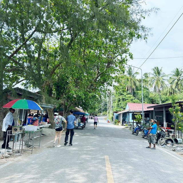 บังมีนซีฟู้ด ตันหยงโป สตูล