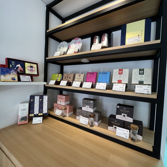 【韓国ソウル・通仁洞】伝統的なお茶を楽しめる韓国国内チェーンカフェ「TAETEA 鐘路通仁直営店」