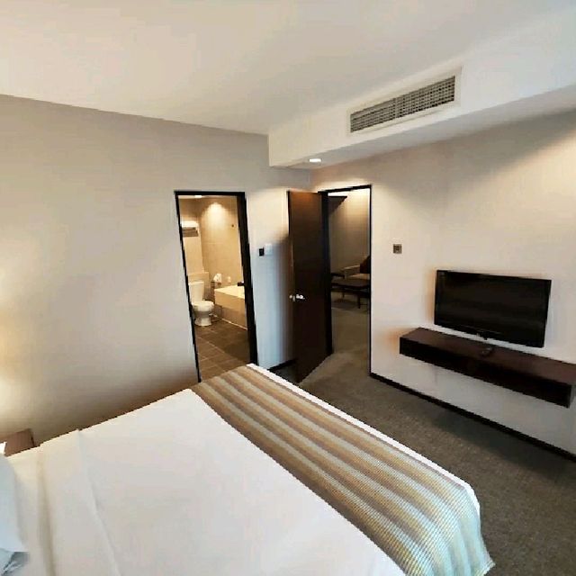 Elegant and Modern Business Hotel