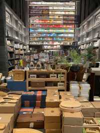 聯合書店😎多國書籍📚藝術🎨精品🤫深業上城打卡新地標