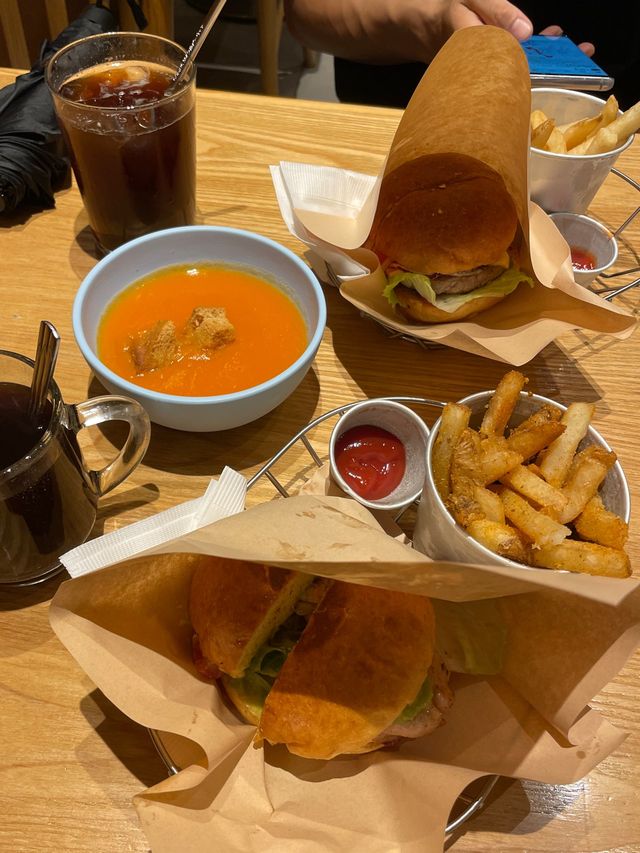 &You西式簡餐輕食｜天水圍悠閒清新西餐