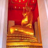 วัดเบญจมบพิตร วัดสวยบนเหรียญ