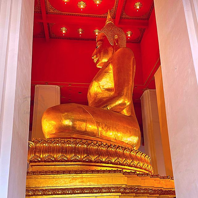วัดเบญจมบพิตร วัดสวยบนเหรียญ