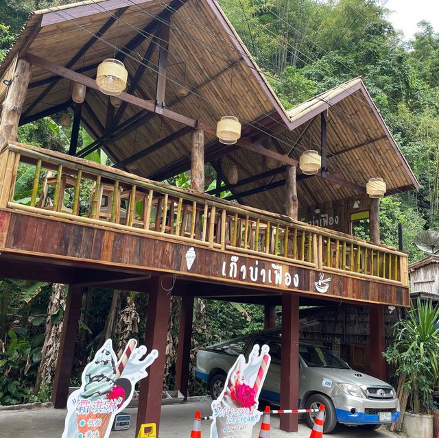 🏡🌿ถ่ายรูปเช็คอินถิ่นแม่กำปอง⛰️🌸
