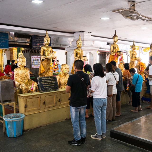 หลวงพ่อบ้านแหลม สมุทรสงคราม