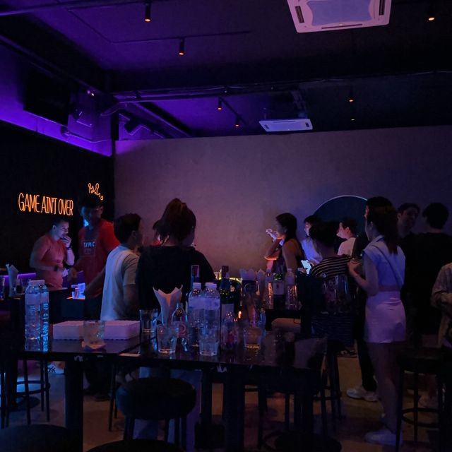 Atomic Beer Pong, night place in Thonglor,BKK