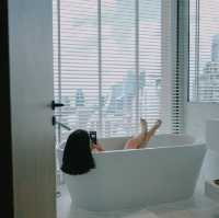 โรงแรมสระสวยวิวสวนกลางกรุงเทพ