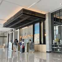 เดินทางสะดวก พักที่ Holiday Inn & Suites Sriracha