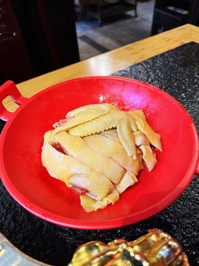 【人氣火鍋店】玲瓏浮凸花膠雞湯鍋，日本廣島蠔