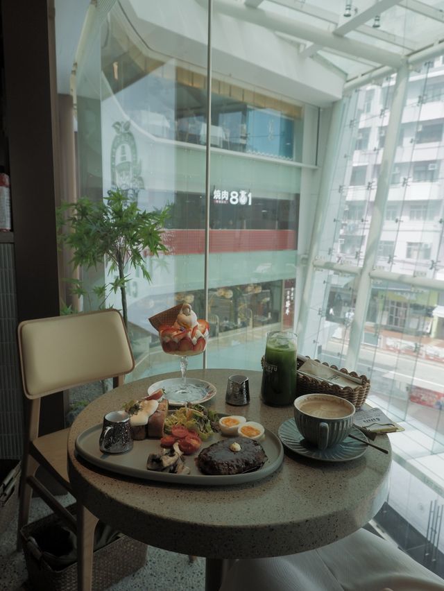 和風Cafe，必吃鹹甜法式吐司和水果芭菲 