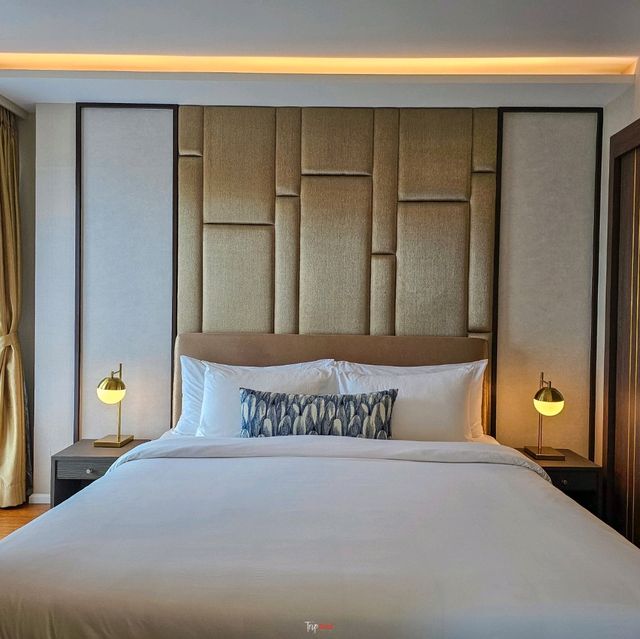 โรงแรมภูเก็ต สวยอลังการ กลิ่นอายสถาปัตยกรรมสุโขทัย