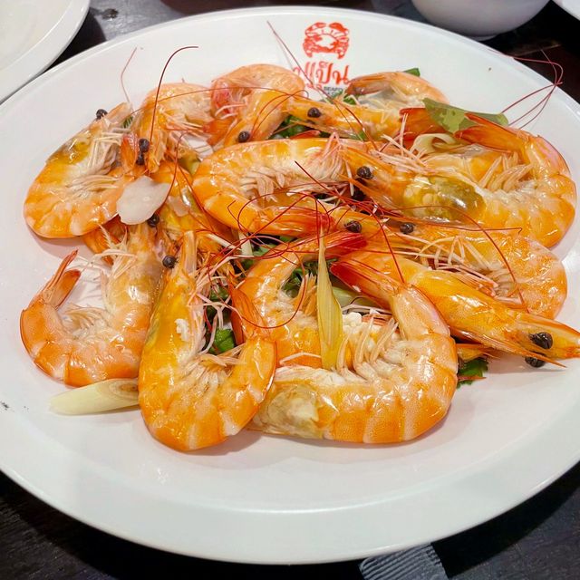 เที่ยวพัทยา ทานร้านปูเป็น ซีฟู้ดชื่อดังริมทะเล