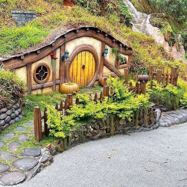 Hobbitoon Village
