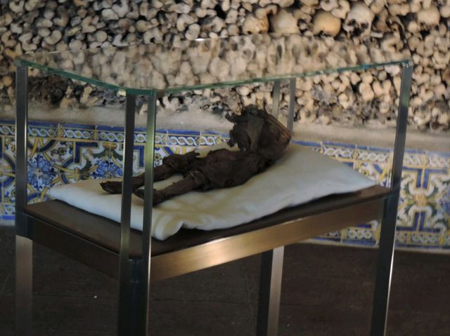 【葡萄牙】埃武拉人骨教堂：獨特景點，感受生死循環