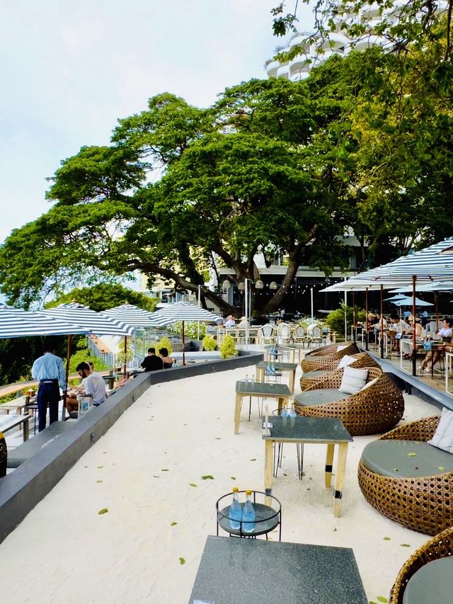 The Best Beachside Restaurant In Pattaya🇹🇭✨