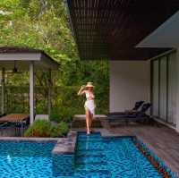 ที่พักเขาหลักริมทะเล สระว่ายน้ำสวย