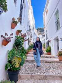 全てが真っ白！🤍スペインで1番美しい村「フリヒリアナ(Frigiliana)」