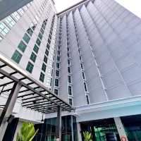 Convenient Stay Near One Utama Mall and MRT Station