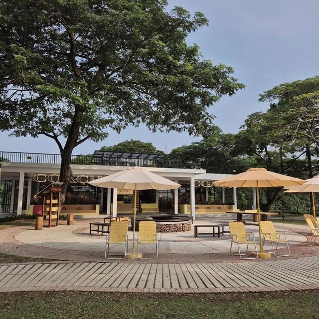The Coach Coffee Shop，Perak