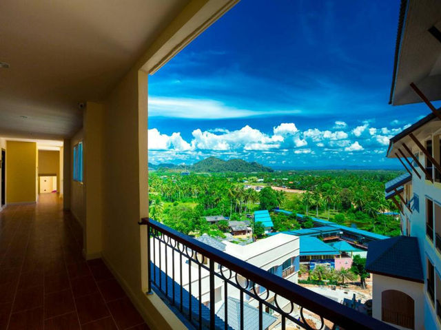 โรงแรมรอยัลฮิลล์