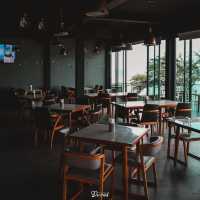 ที่พักติดทะเล บรรยากาศดี หาดส่วนตัวสุด ๆ