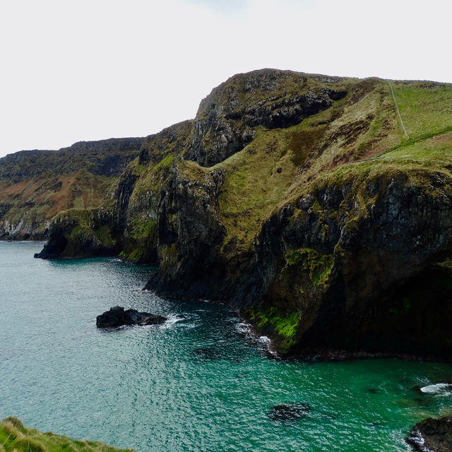 Hiking to the Carrick-a-Rede Rope Bridge