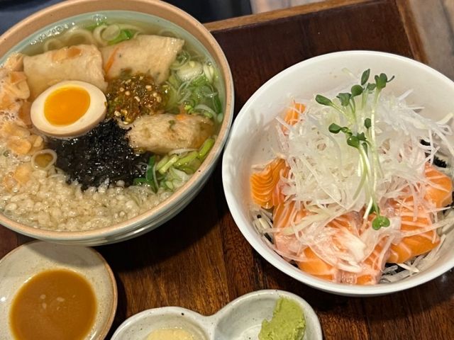 종로 여행 혼밥 맛집, 국수 우동, 연어덮밥 맛집