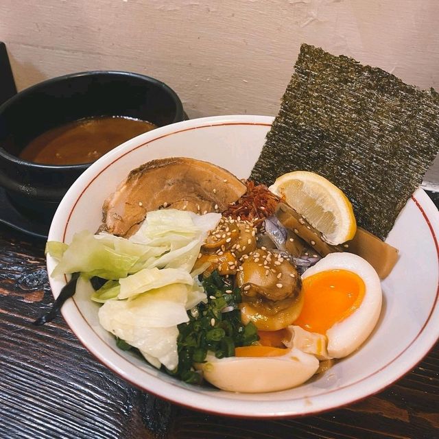 灣仔小巷人氣和風餃子🥟🎎🎏裝修好有日本feel，好似置身日本咁