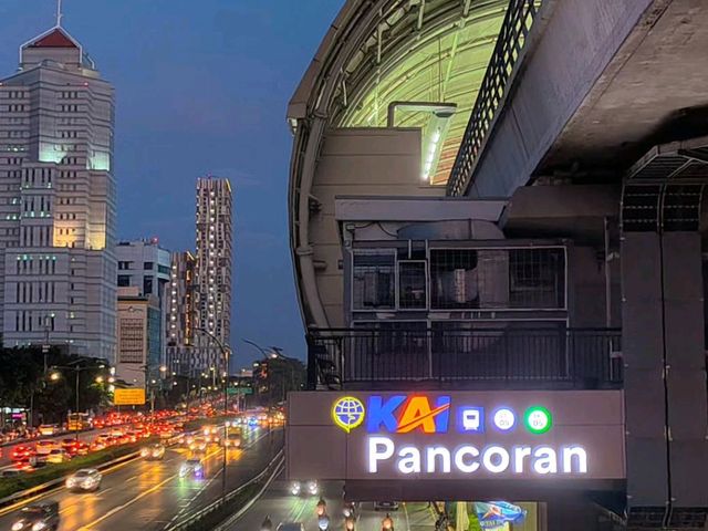 **🌆 Discover the Vibrant Heart of Indonesia: Jakarta 🇮🇩