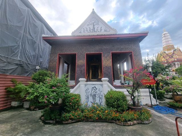 วัดจักรวรรดิราชาวาสวรมหาวิหาร(วัดสามปลื้ม)