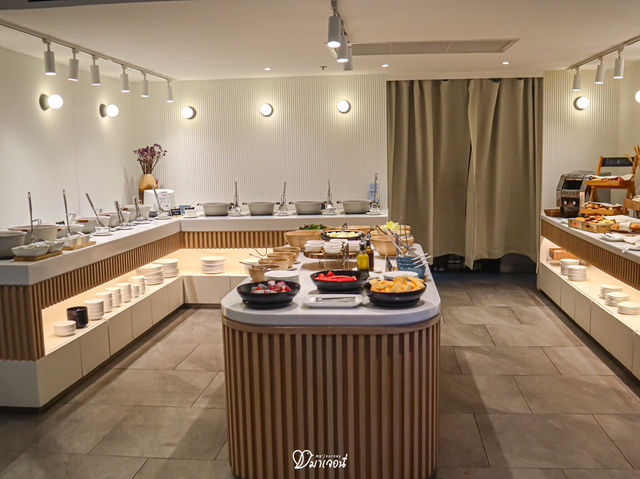 พักห้อง GRAND CORNER SUITE at Aster Hotel