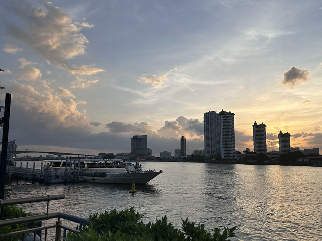 ［曼谷］摩天輪下的曼谷 碼頭夜市黃昏的美景