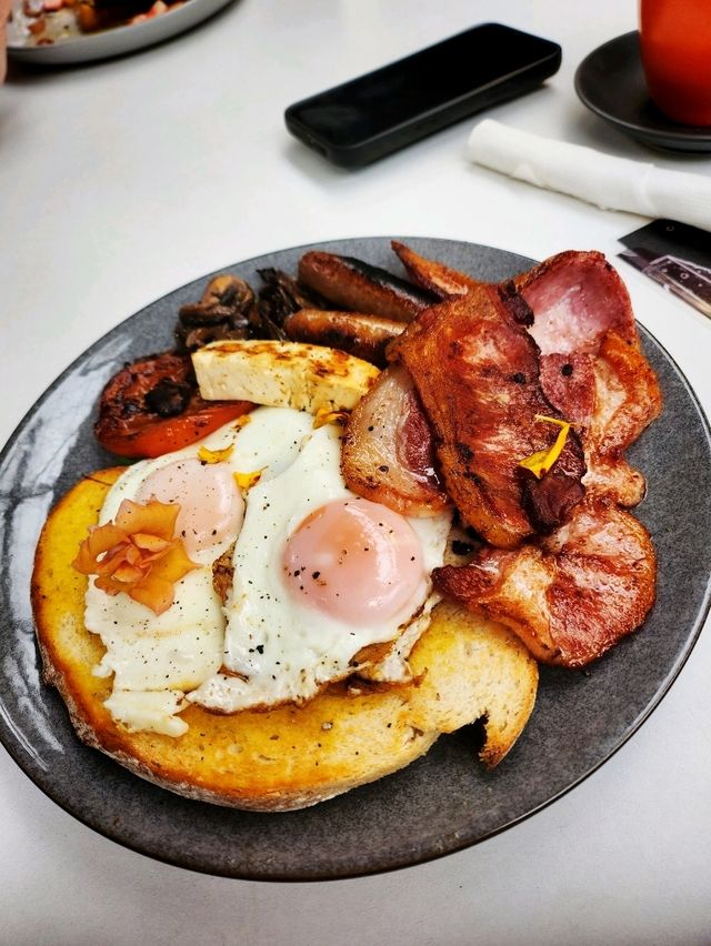 🇦🇺 Unique Garden-Themed Cafe on Beerburrum, QLD, Australia