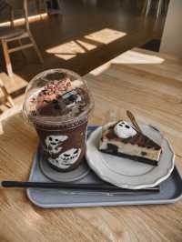 Caffeine Cafe - คาเฟอีน คาเฟ่ บ้านตาก